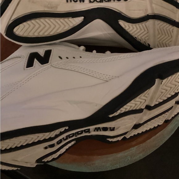 New Balance 462 ankle support -SZ 9D
Hat included-New snap back - Picture 4 of 5